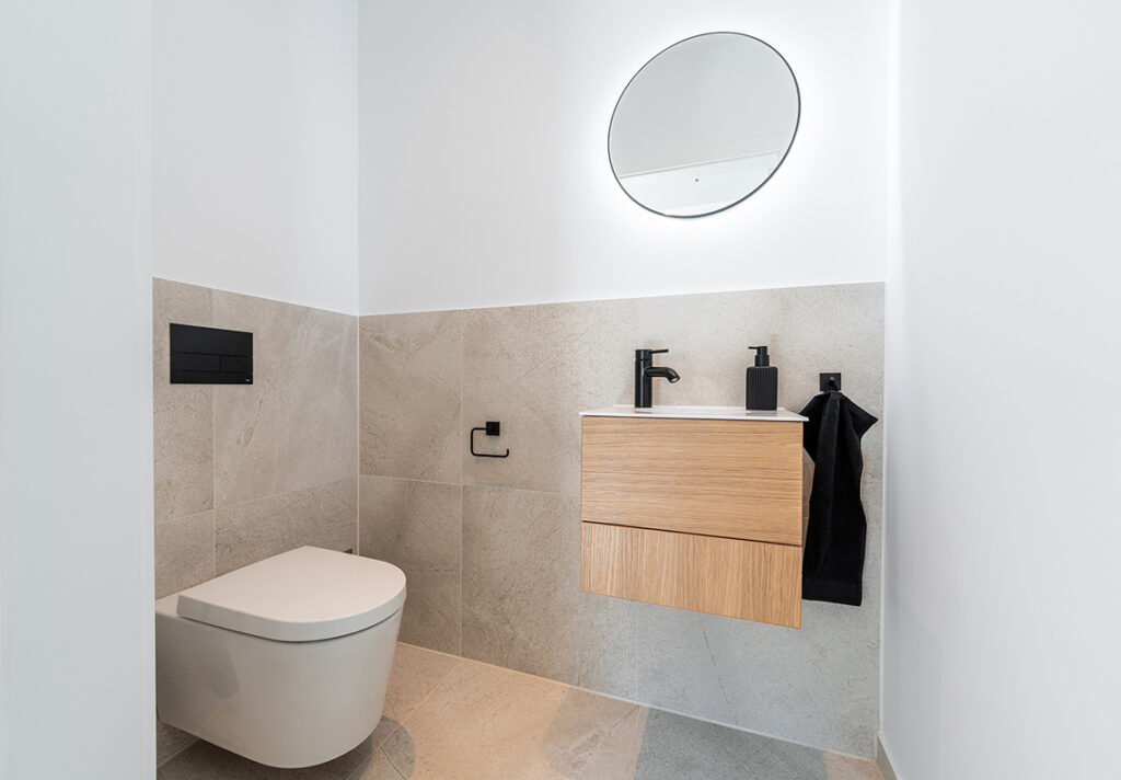 WC mit Gästewaschtisch